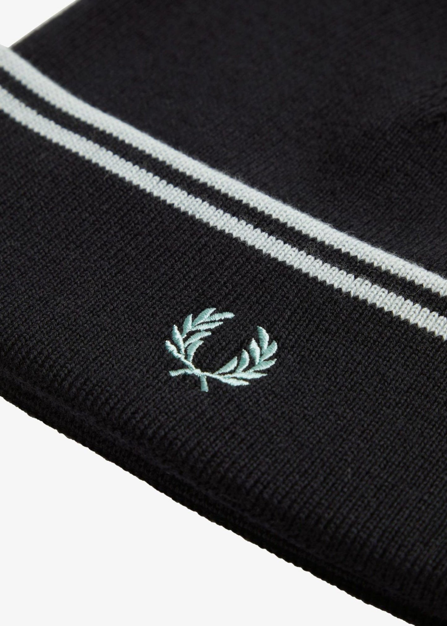 Fred Perry Mutsen Twin tipped merino wool beanie - navy silver blue silver blue
