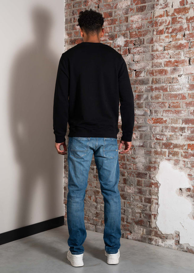 Lyle & Scott Truien Loopback embroidered crew neck sweatshirt - jet black white