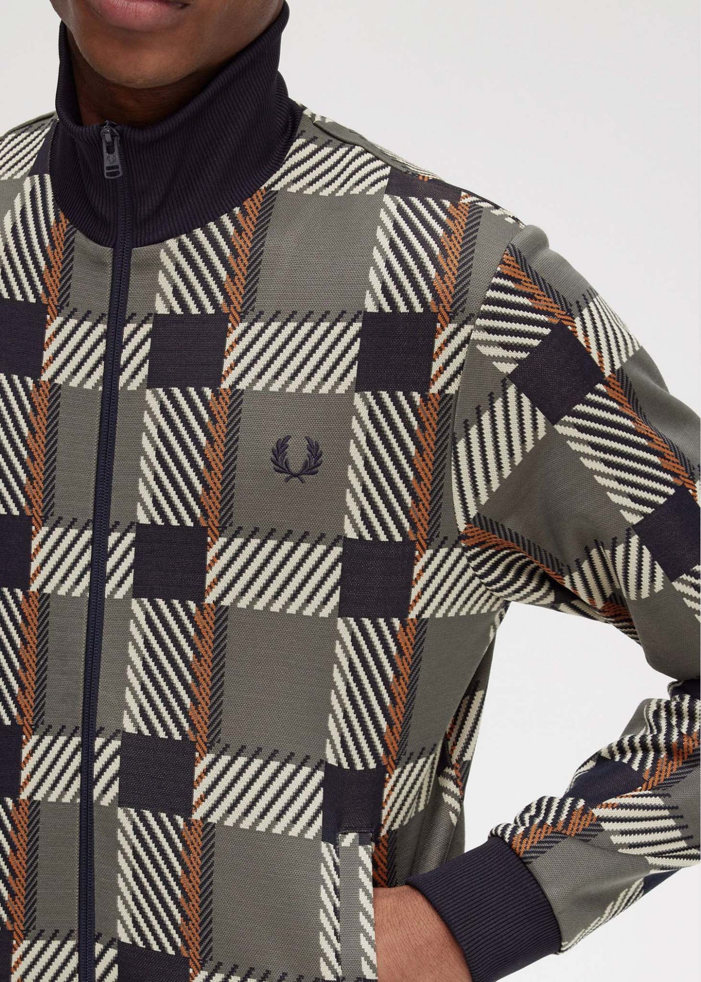 Fred Perry Vesten Glitch tartan track jacket - field green