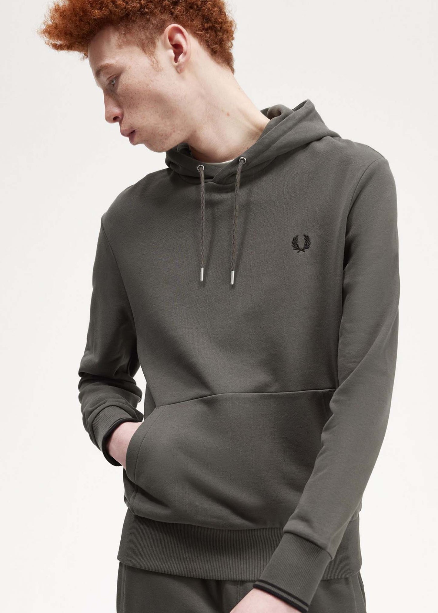 Fred Perry Hoodies Tipped hooded sweatshirt - field green