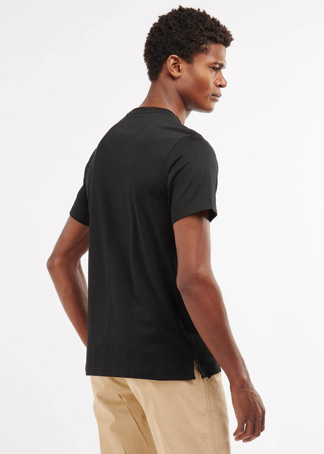 Barbour T-shirts Durness pocket tee - black