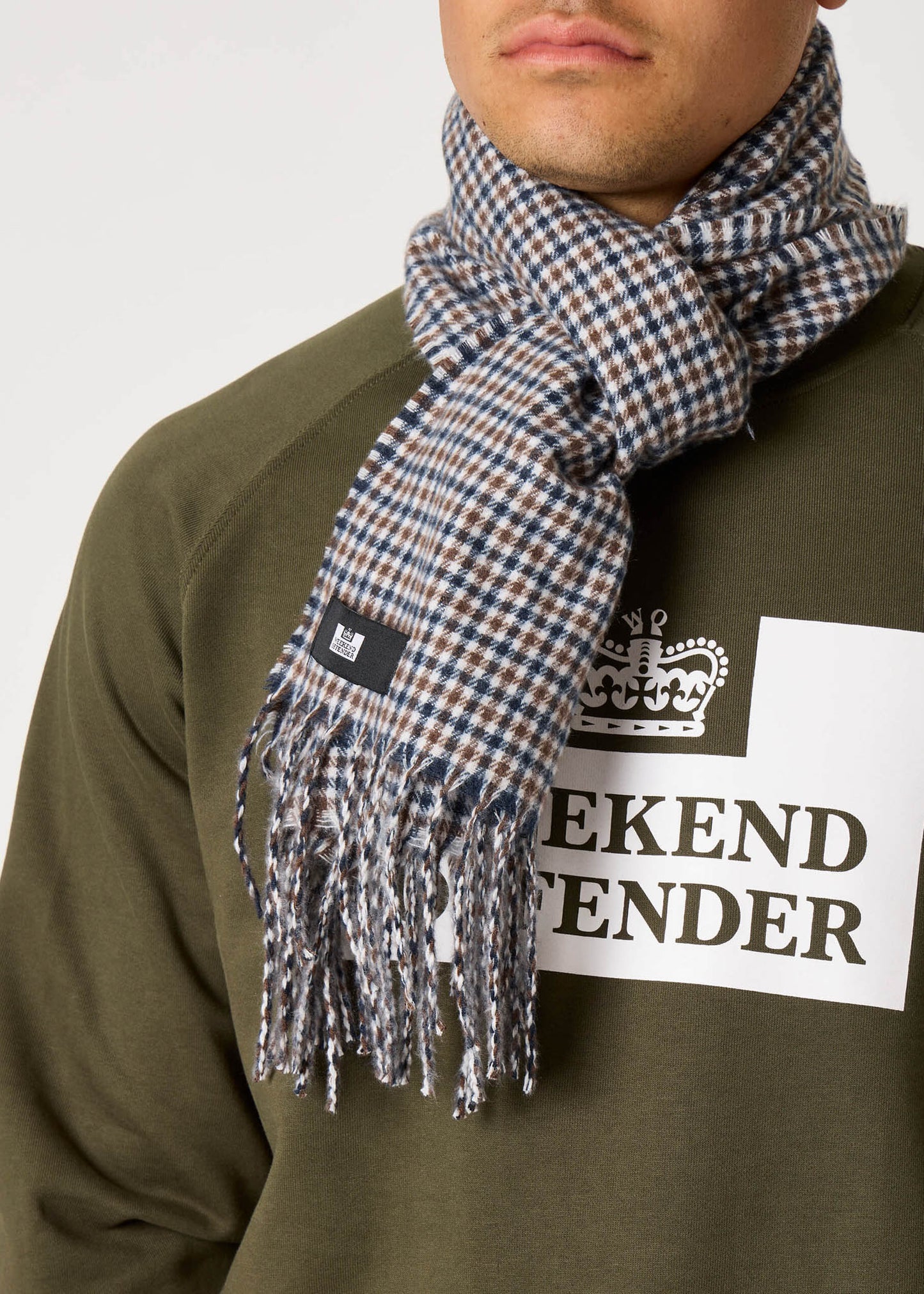 Weekend Offender Sjaals Nurmagomedov - house check