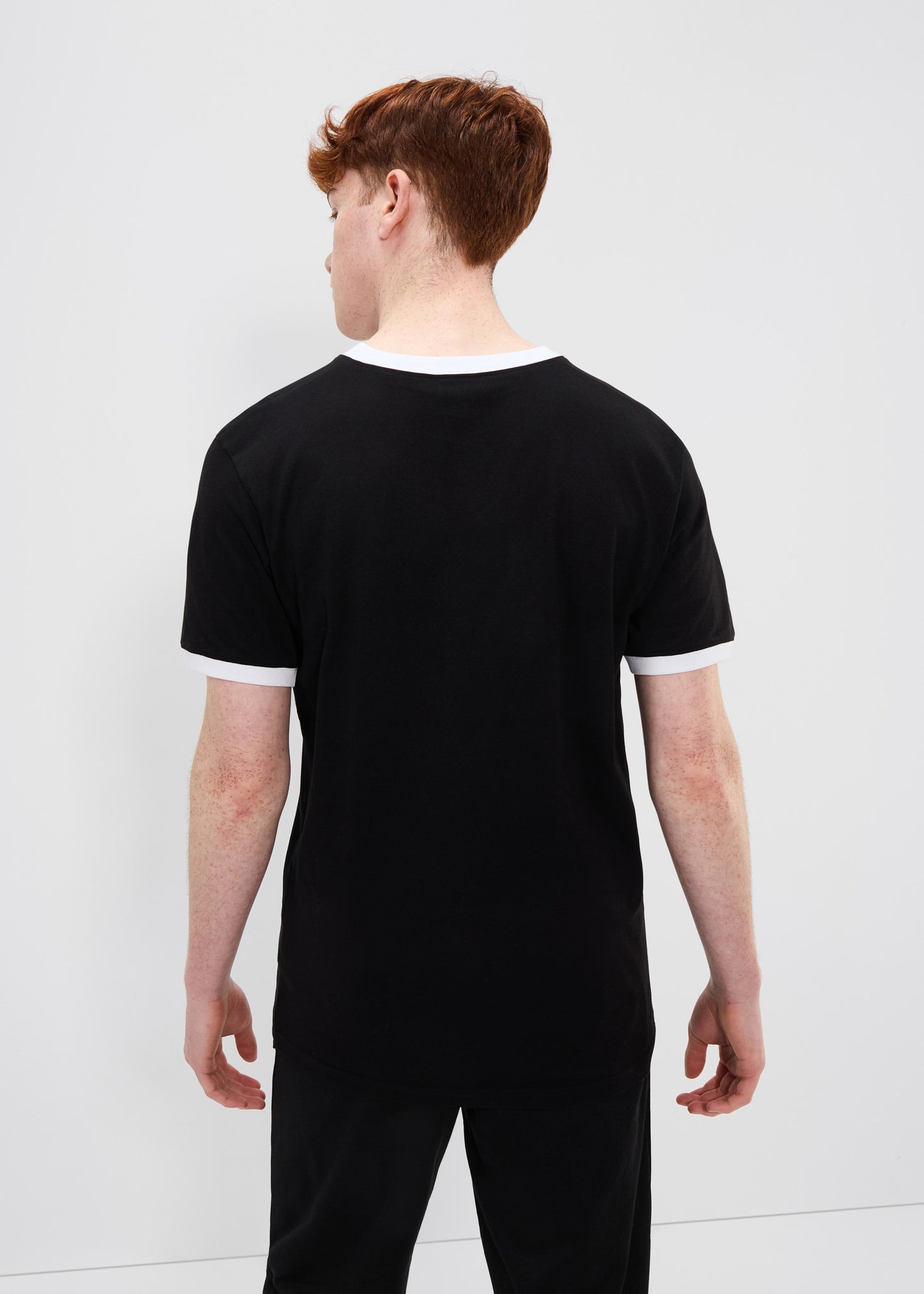 Ellesse T-shirts Ferdorini tee - black