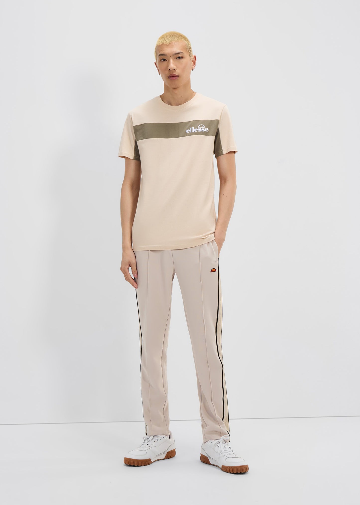 Ellesse T-shirts Baloncieri tee - beige