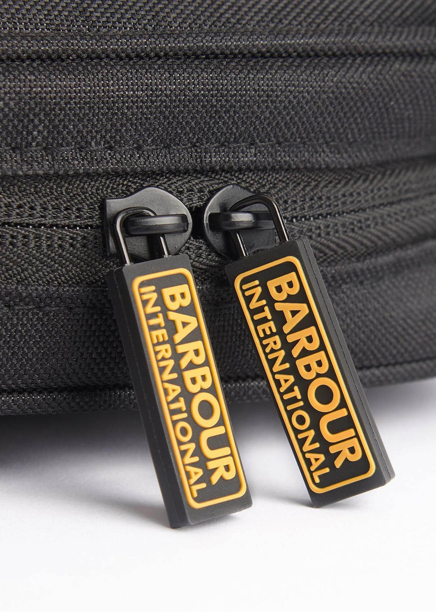 Barbour International Tassen Knockhill utility bag - black