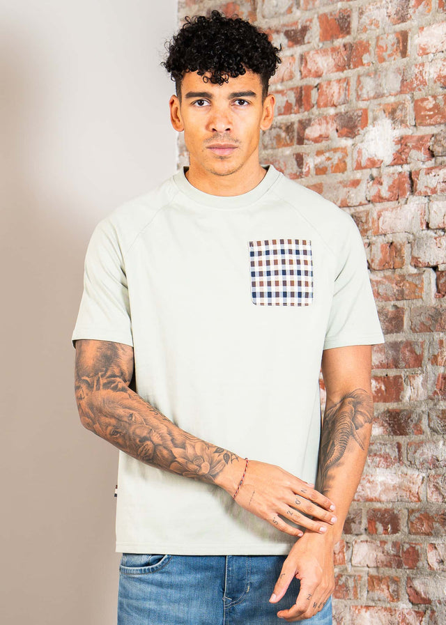 Aquascutum T-shirts Raglan pocket t-shirt - salvia
