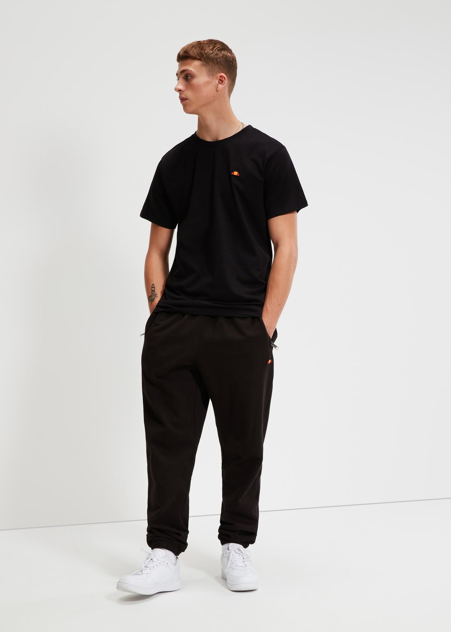Ellesse T-shirts Cassica tee - black