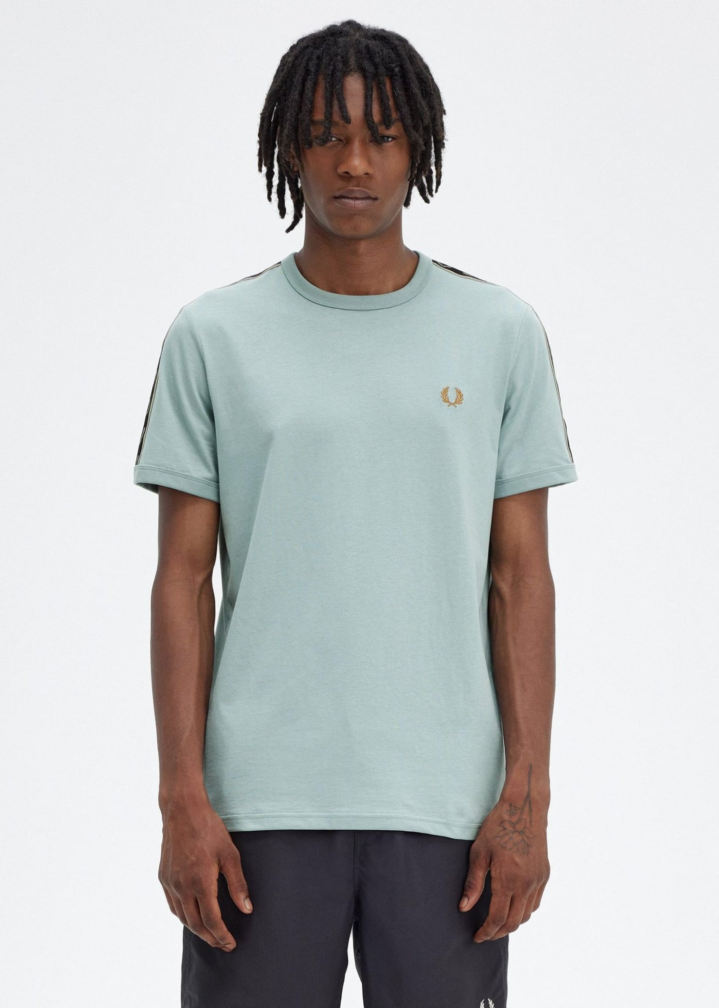 Fred Perry T-shirts Contrast tape ringer t-shirt - slvblu warmgrey