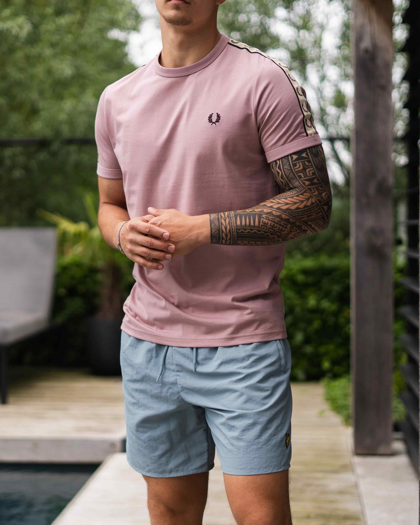 Fred Perry T-shirts Contrast tape ringer t-shirt - dusty rs pink black