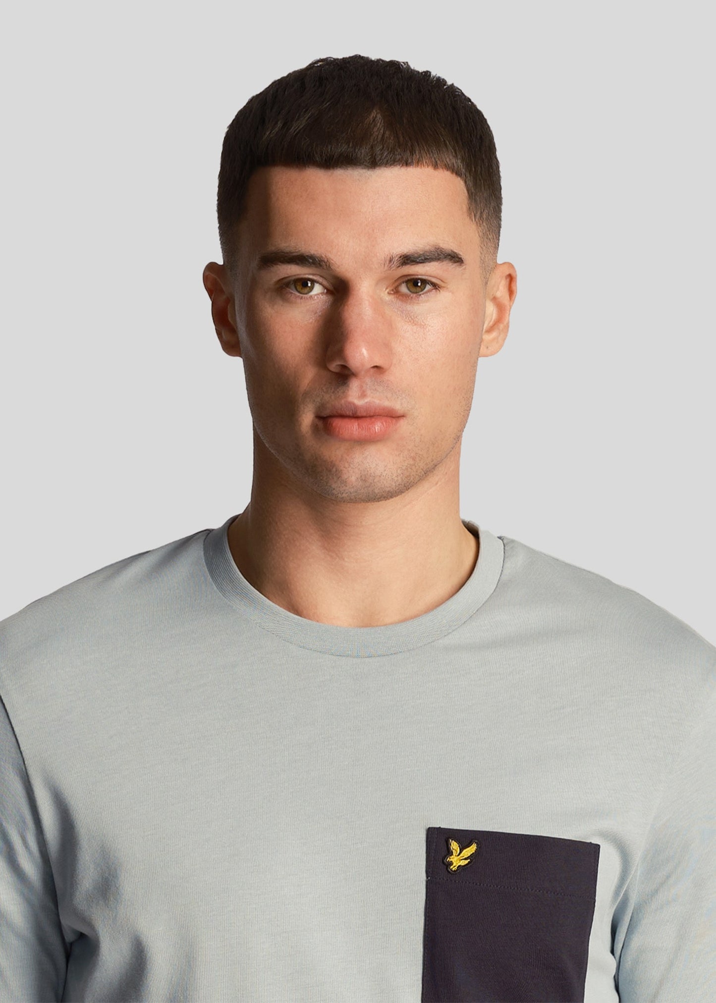Lyle & Scott T-shirts Contrast pocket t-shirt - slate-blue-dark-navy