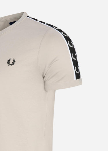 Fred Perry T-shirts Taped ringer t-shirt - concrete black