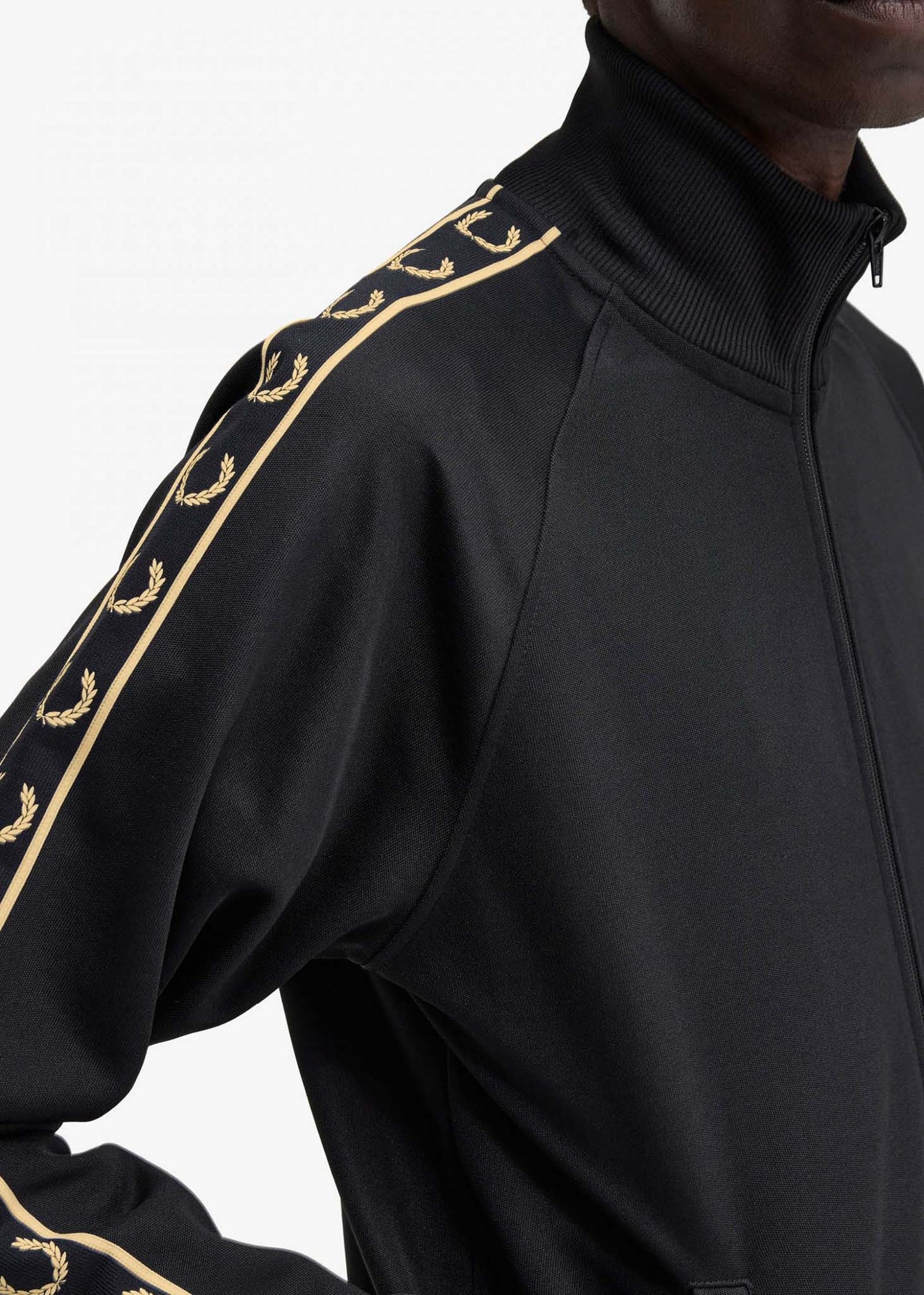 Fred Perry Vesten Seasonal taped track jacket - black gold
