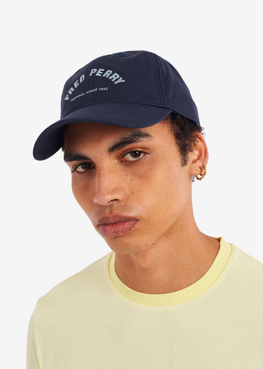 Fred Perry Caps Arch branded tricot cap - dark airforce