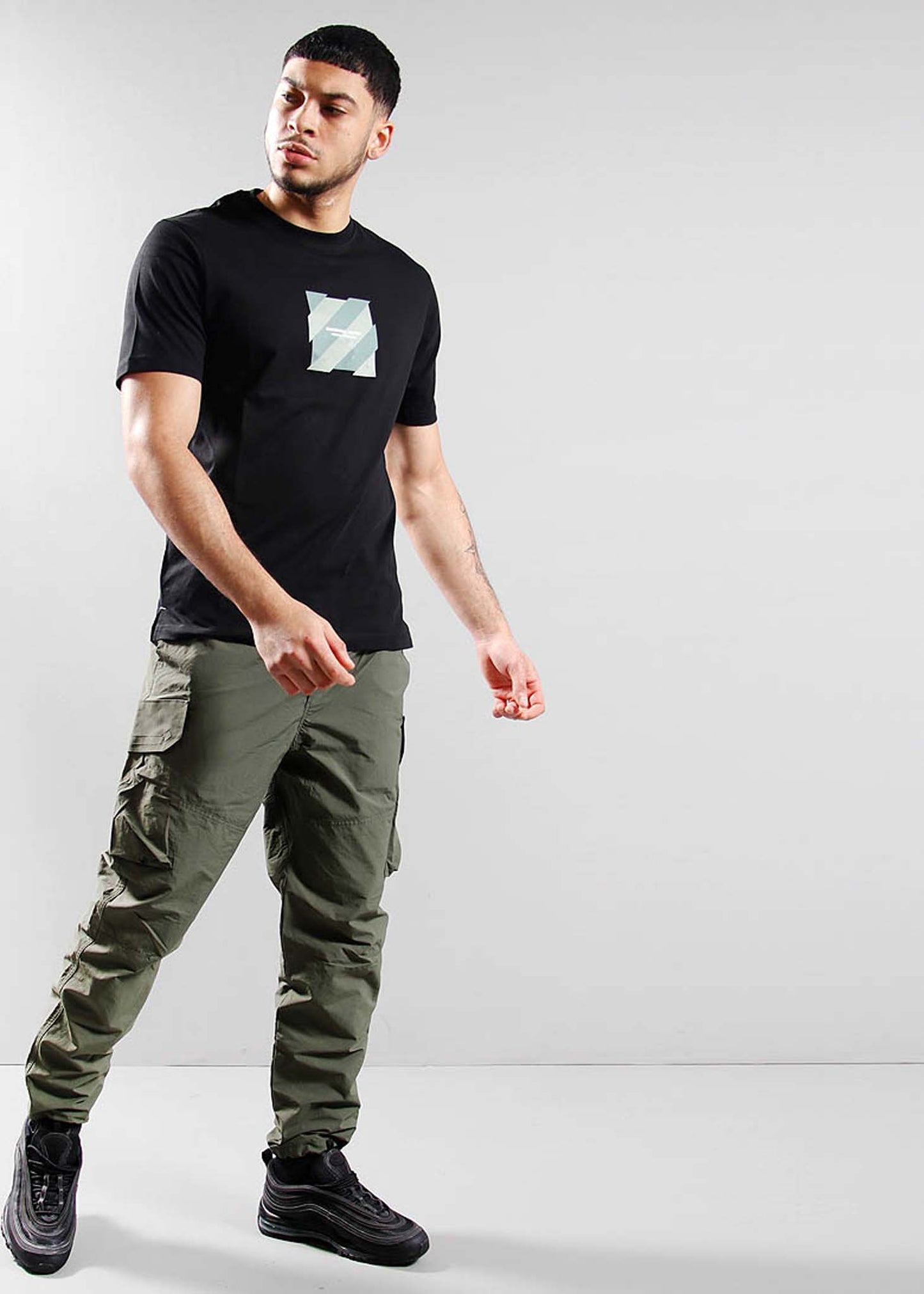 Chevron box logo t-shirt - black - Marshall Artist