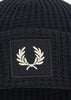 Fred Perry Mutsen  Patch brand waffle knit beanie - oatmeal dark caramel 