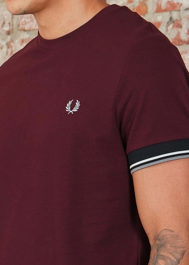 Fred Perry T-shirts Twin tipped cuff t-shirt - oxblood