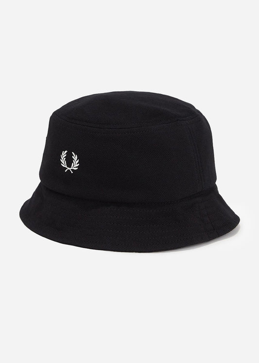 Fred Perry Bucket Hats  Pique bucket hat - black snow white 