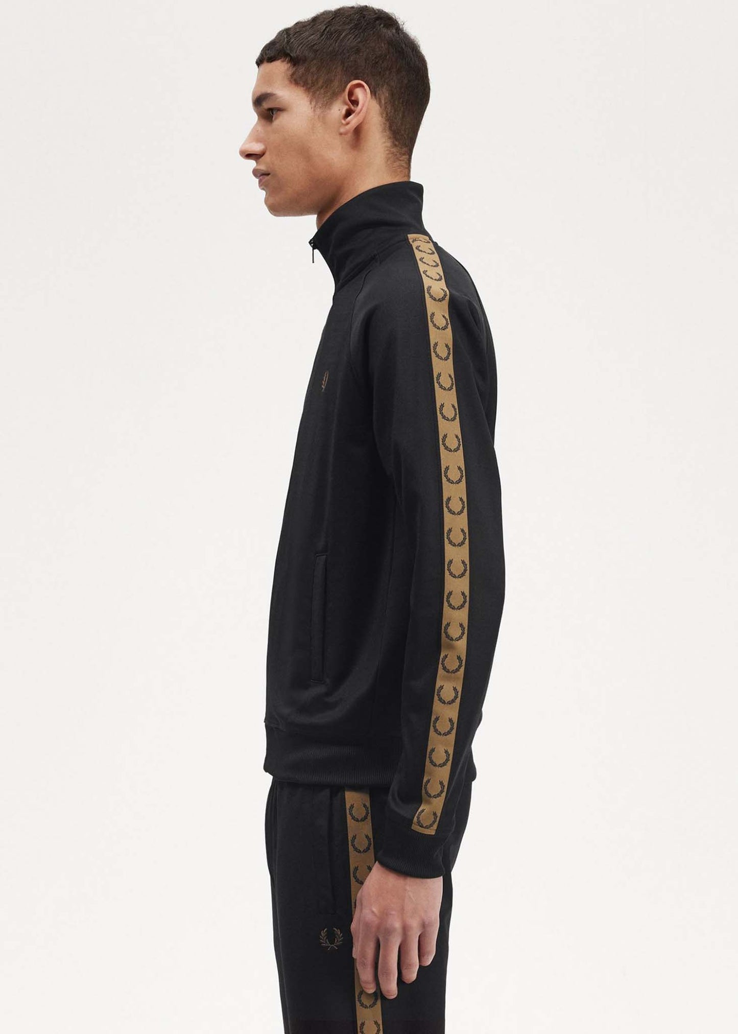 Fred Perry Vesten  Contrast tape track jacket - black shaded stone 