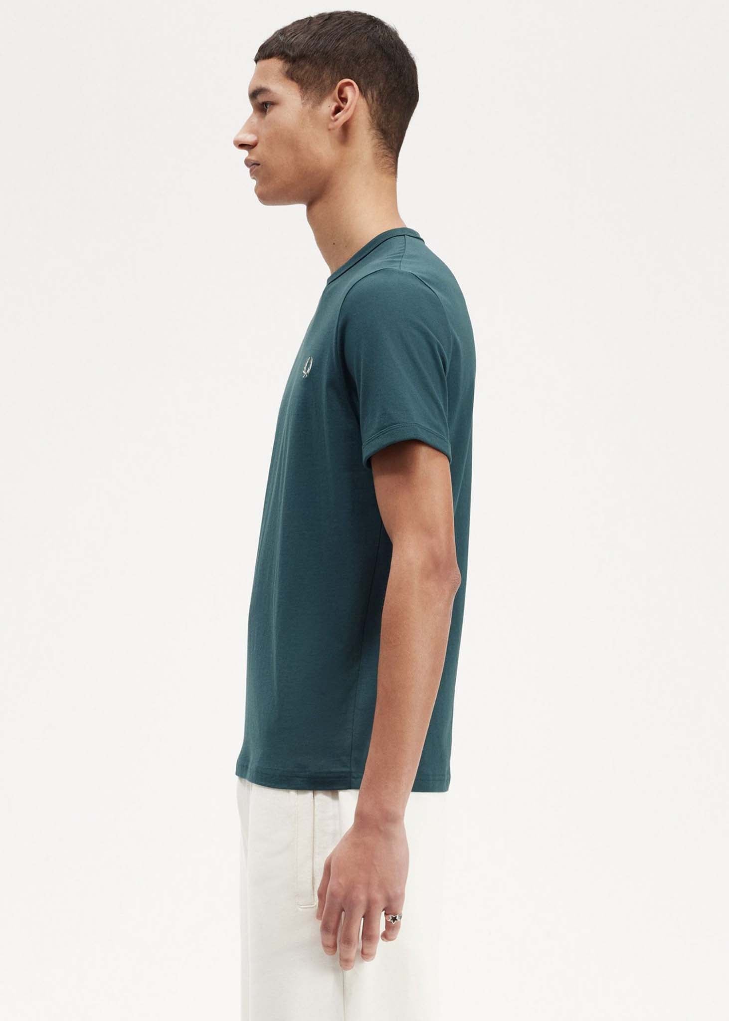 Fred Perry T-shirts  Ringer t-shirt - petrol blue 