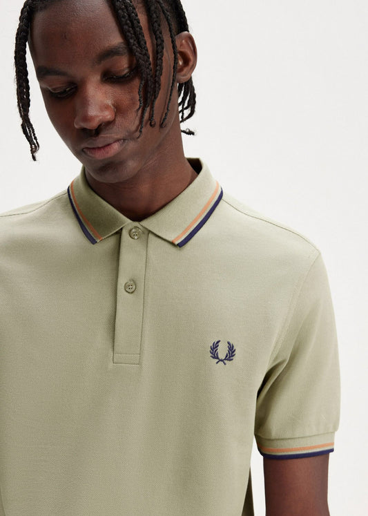 Twin tipped fred perry shirt - seagrass light rust french navy