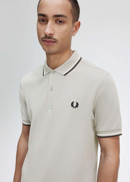 Fred Perry Polo's  Twin tipped fred perry shirt - limestone ecru black 