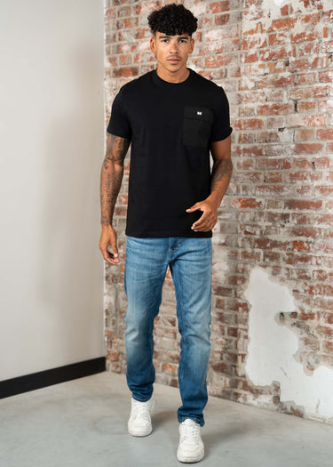 Weekend Offender T-shirts Stiniva - black