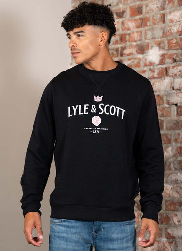 Lyle & Scott Truien Cheers to traditional graphic crew neck - jet black