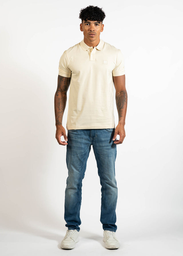 Hugo Boss Polo's Passenger - open yellow