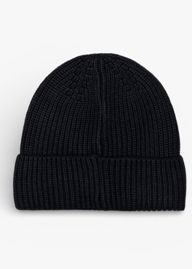 Aquascutum Mutsen Rubber patch beanie - black