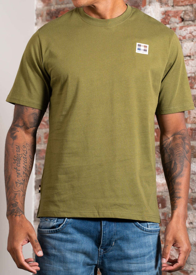 Aquascutum T-shirts Rubber patch t-shirt - army green