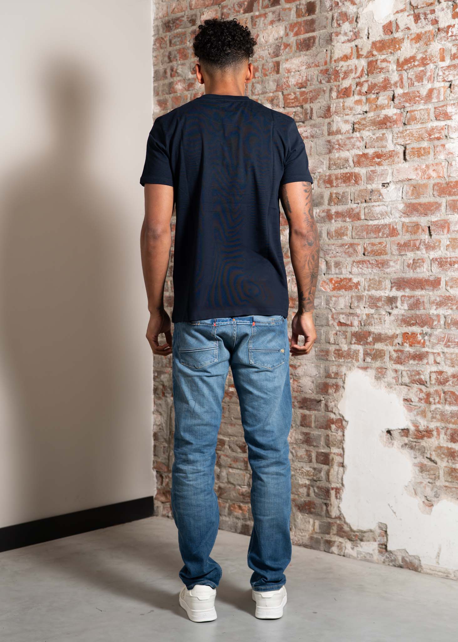Weekend Offender T-shirts Number 5 - navy