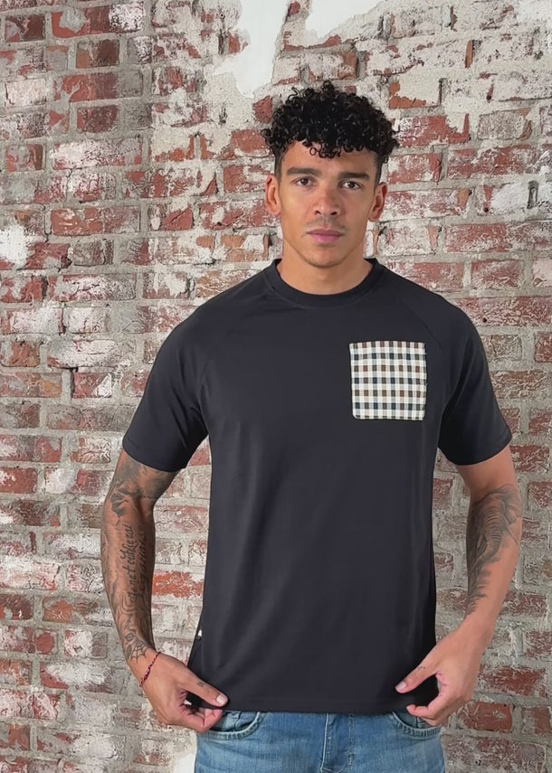 Aquascutum T-shirts Raglan pocket t-shirt - black