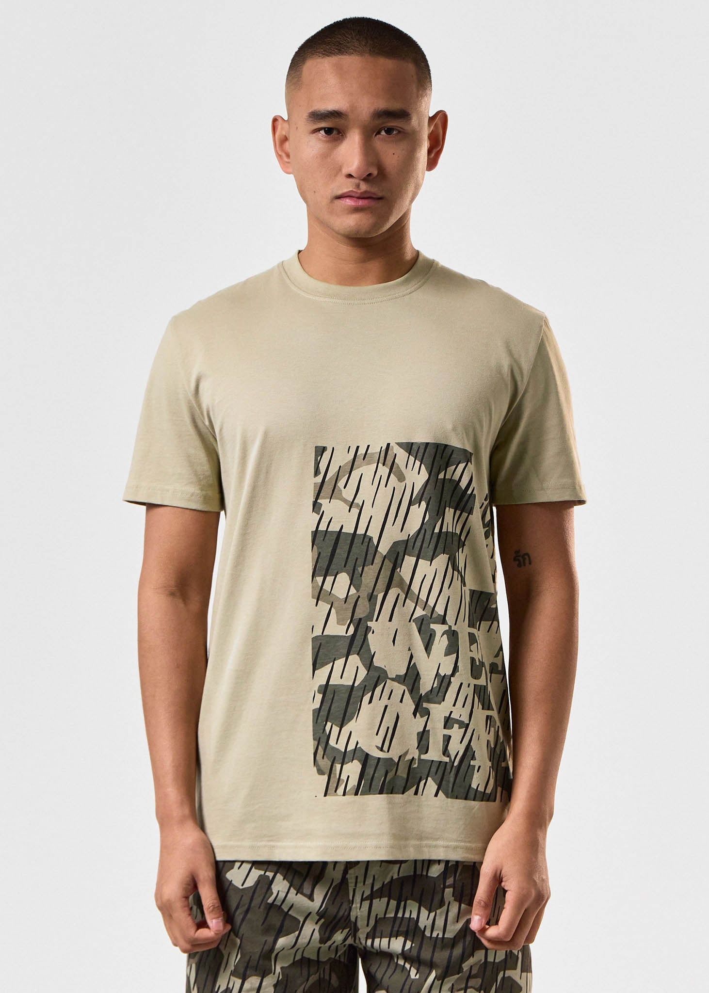 Weekend Offender T-shirts  Noosa camo - castle green rain camo 