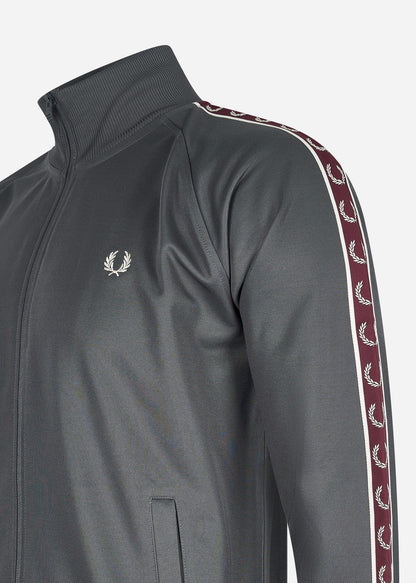 Fred Perry Vesten Seasonal taped track jacket - gunmetal oxblood (Copy)