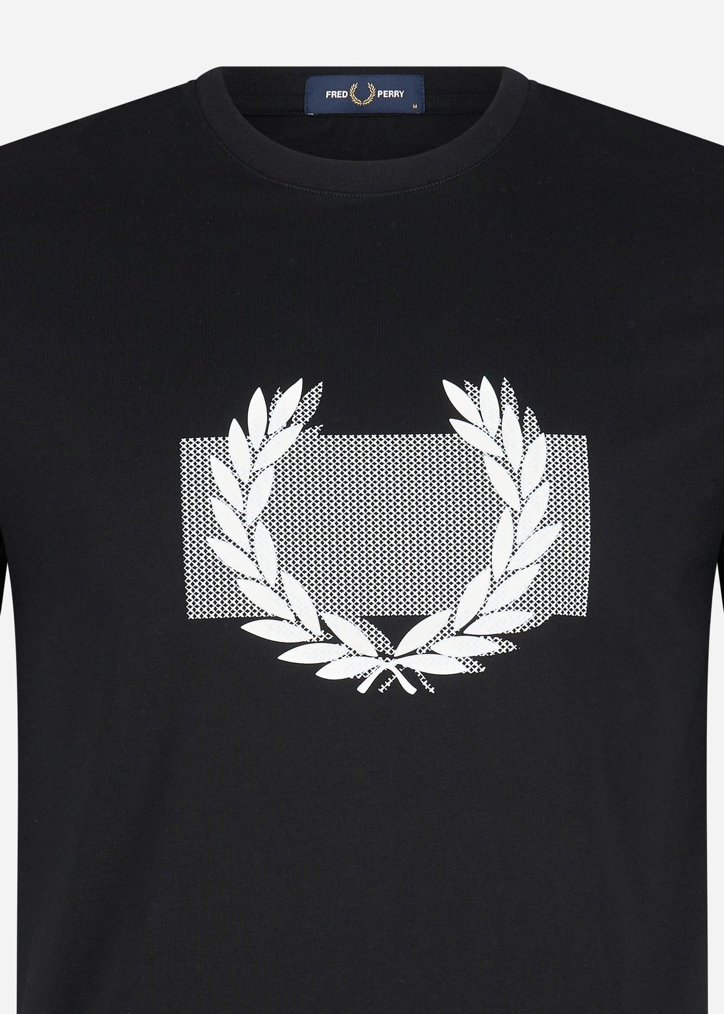 Fred Perry T-shirts  Colour block Laurel wreath t-shirt - Black 