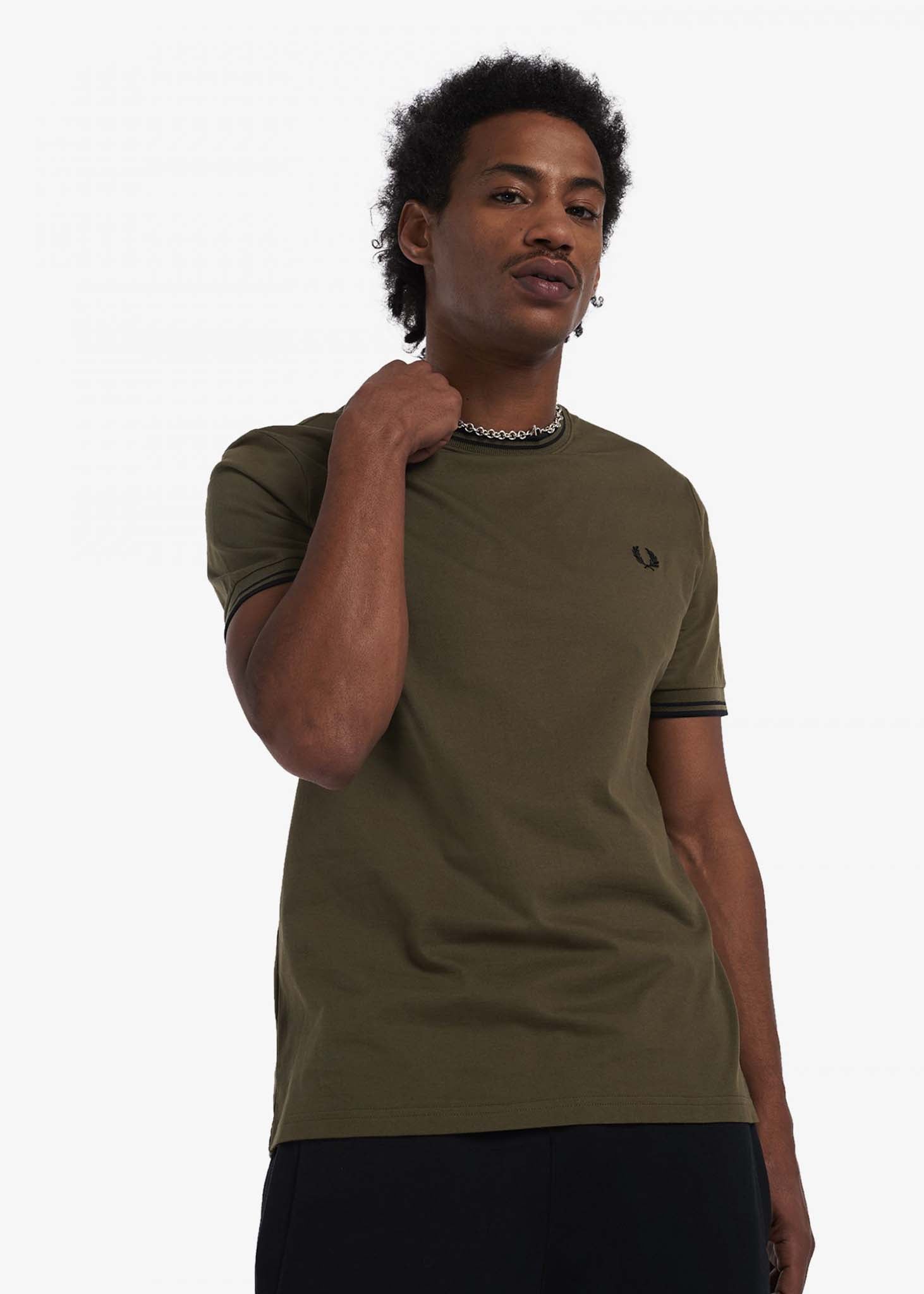 Fred Perry T-shirts  Twin tipped t-shirt - uniform green 