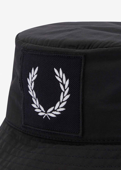 Fred Perry Bucket Hats  Laurel wreath branded bucket hat - black 