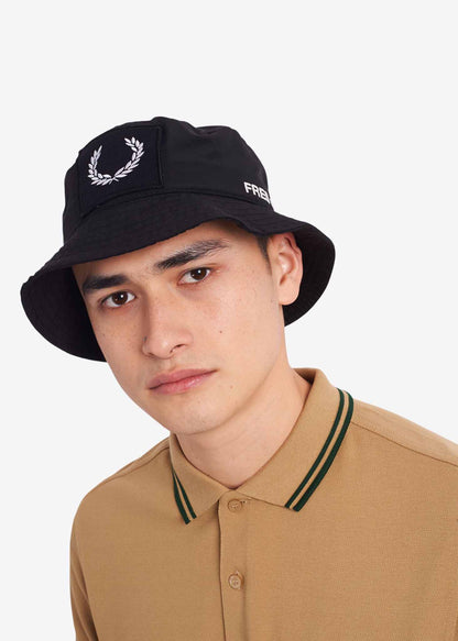 Fred Perry Bucket Hats  Laurel wreath branded bucket hat - black 