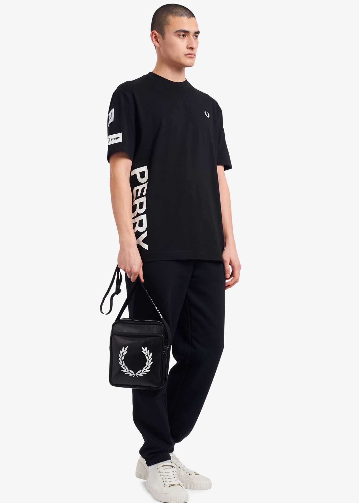 Fred Perry T-shirts  Bold branding t-shirt - black 