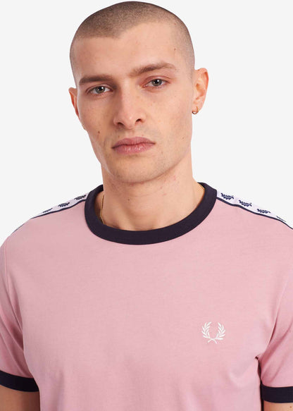 Fred Perry T-shirts  Taped ringer t-shirt - chalky pink 